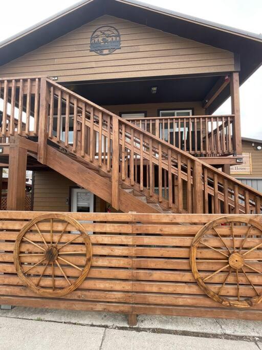 Parkway Yellowstone Guest House Room #2 Gardiner Exterior foto